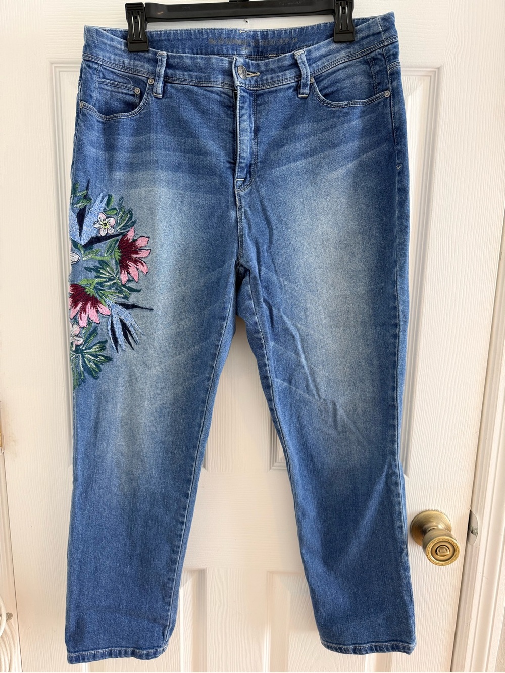 Chico’s The So Slimming Girlfriend Crop Jeans